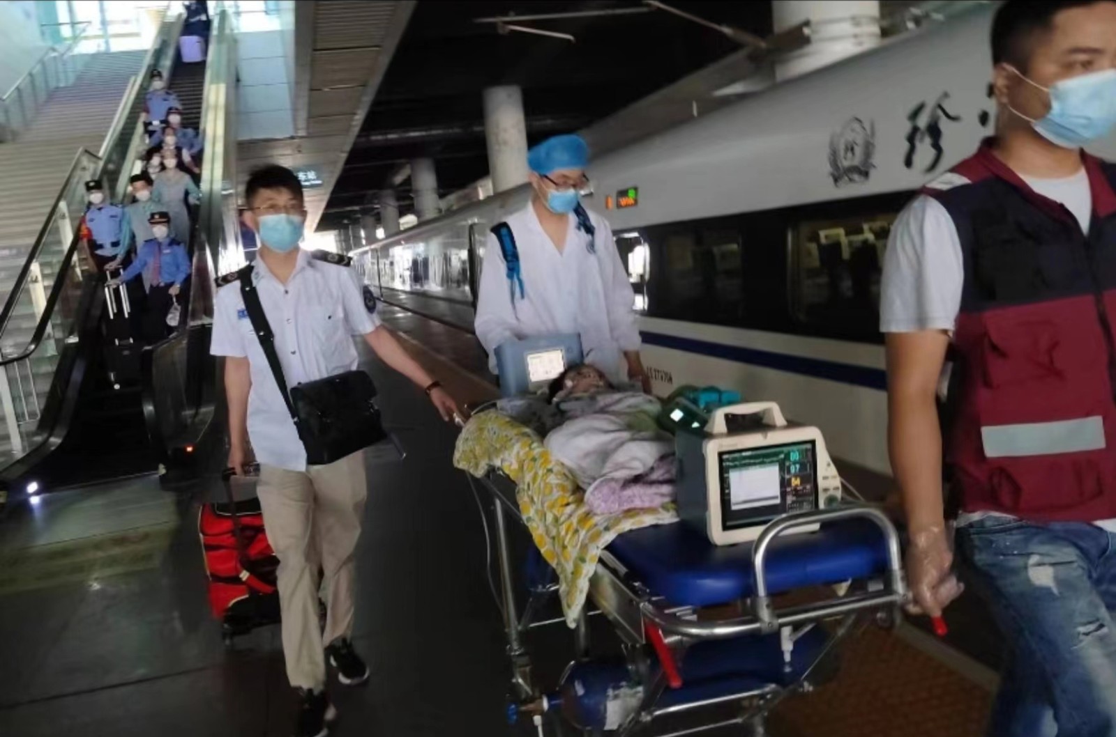 都江堰市高铁转运公司